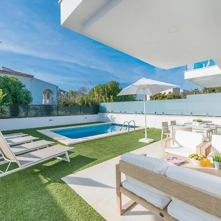 Villa New! B, Alcudia Beach, Mallorca