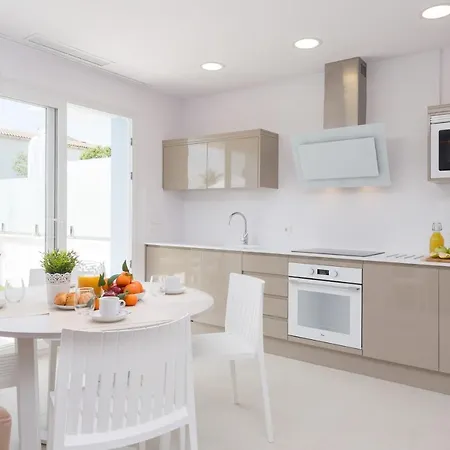 Villa New! B, Alcudia Beach, Mallorca